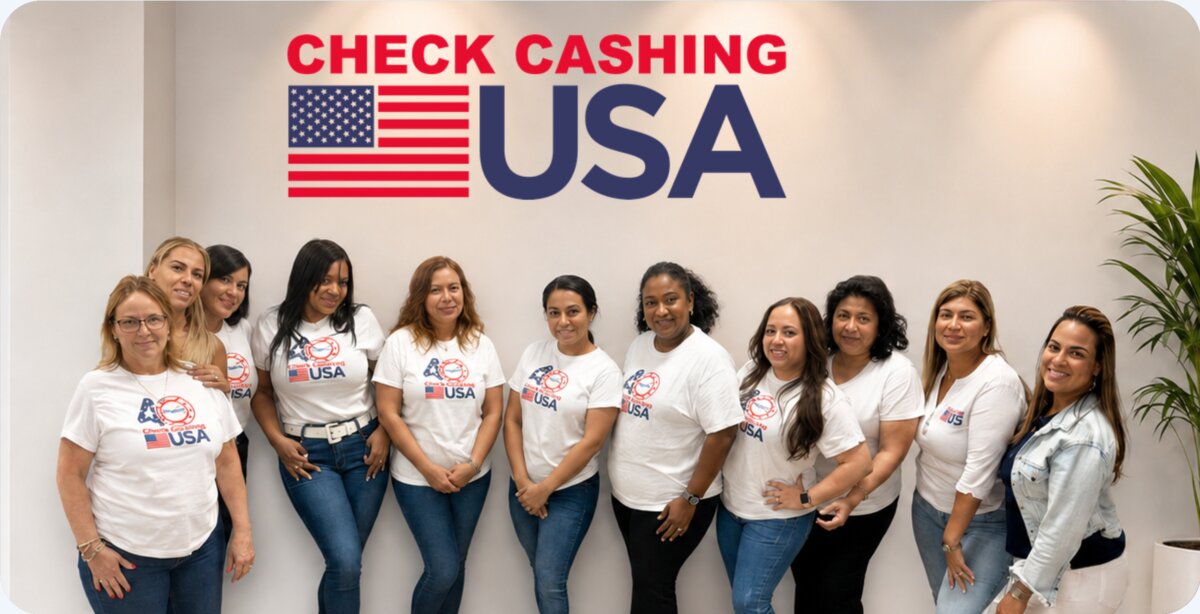 El equipo de Check Cashing USA en una de nuestras sucursales del sur de Florida